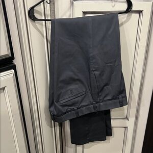 Roundtree & Yorke Charcoal Dress Pants